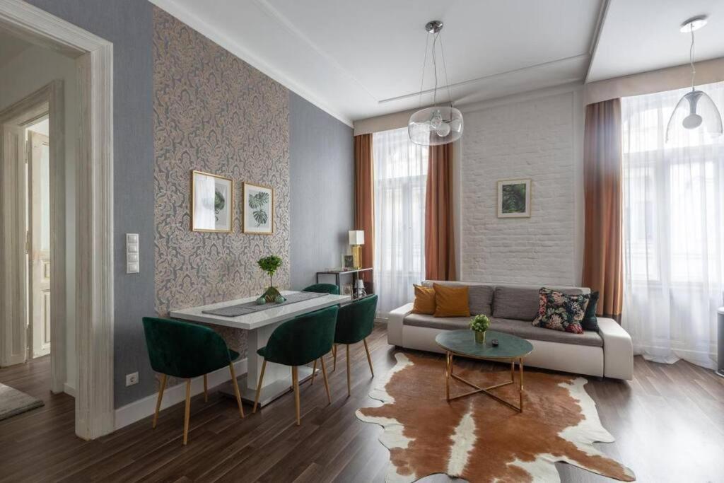 בודפשט Chic, Captivating Space Near Opera House מראה חיצוני תמונה